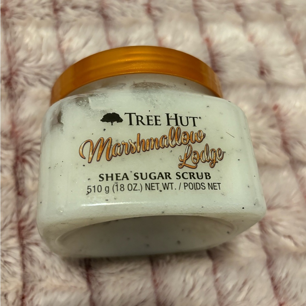 UNUSED Marshmallow Lodge Tree Hut Scrub